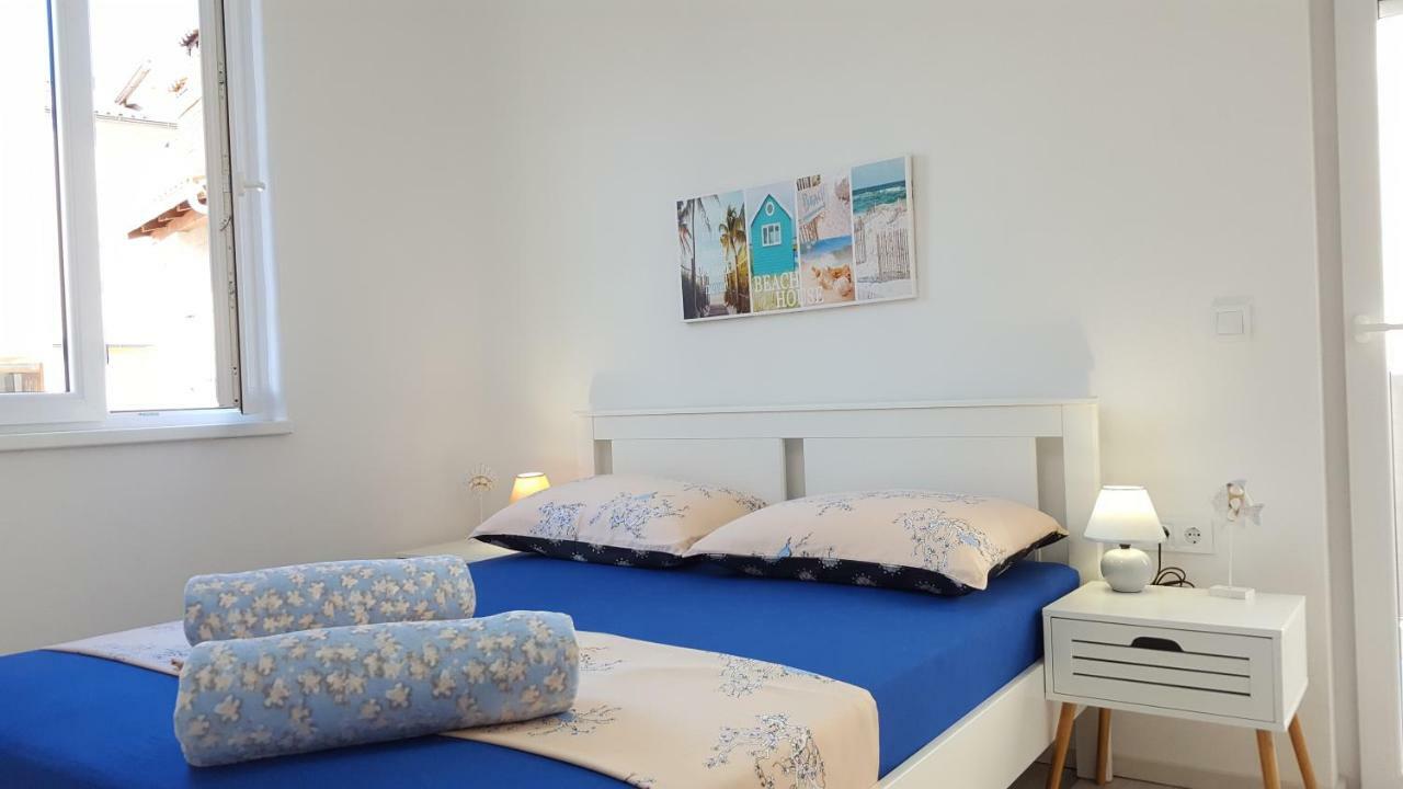 Apartment Imperia *** Pula Exterior photo