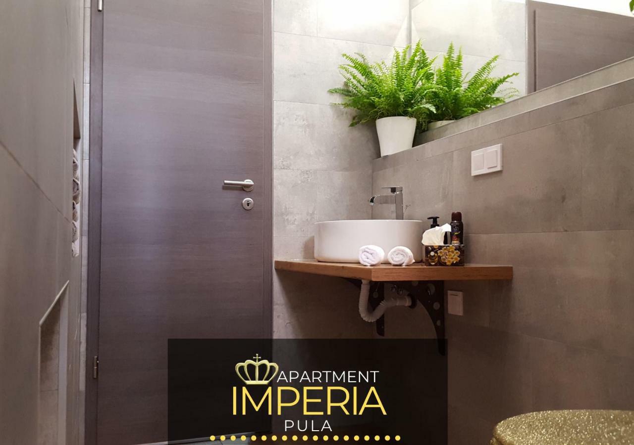 Apartment Imperia *** Pula Exterior photo